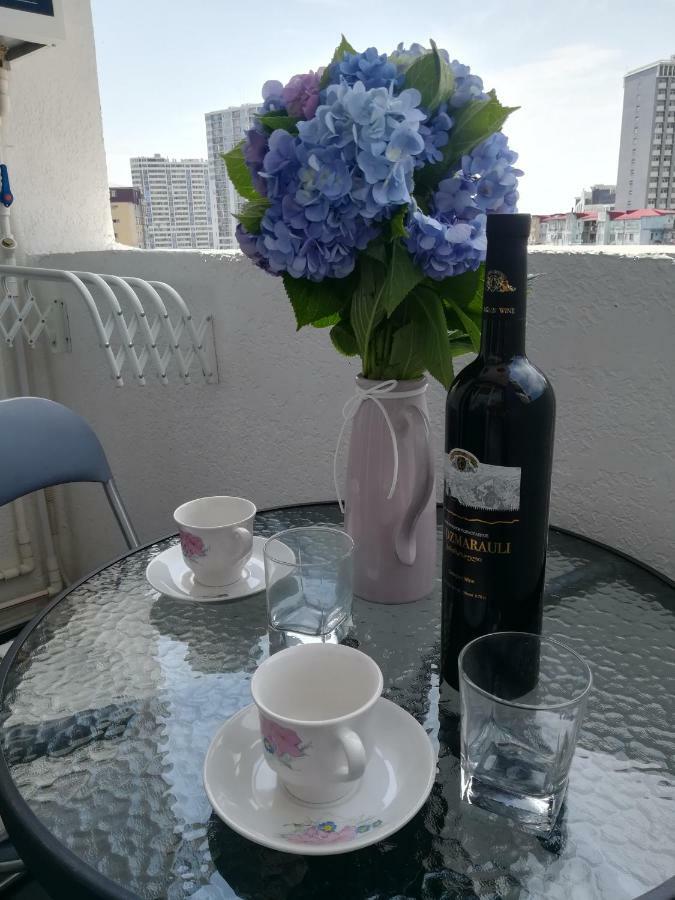 In Real Pealce In Apartment Batumi